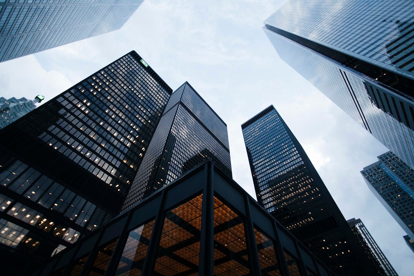 Évaluation de milieu de parcours, programme éducation & formation